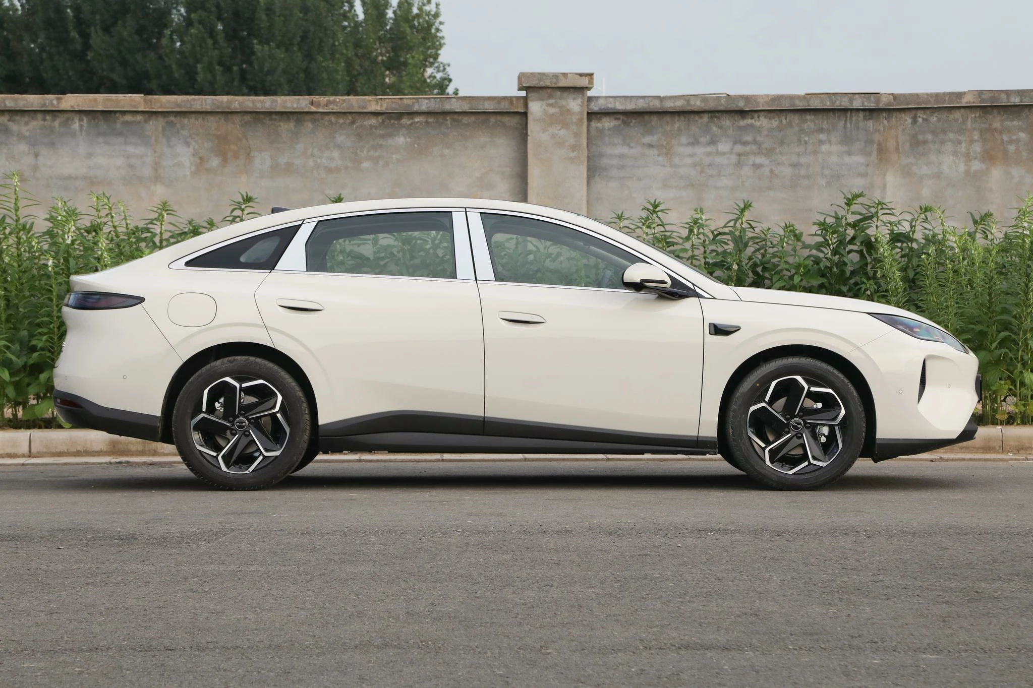 Автомобиль BYD Seal 06 DM-i (2024)