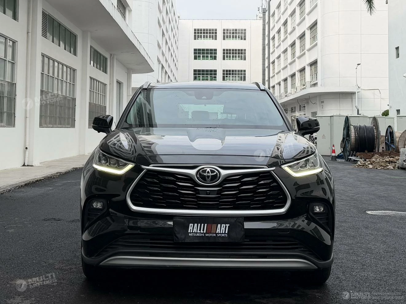 Highlander Dual engine 2.5L 2WD elite 5 seats