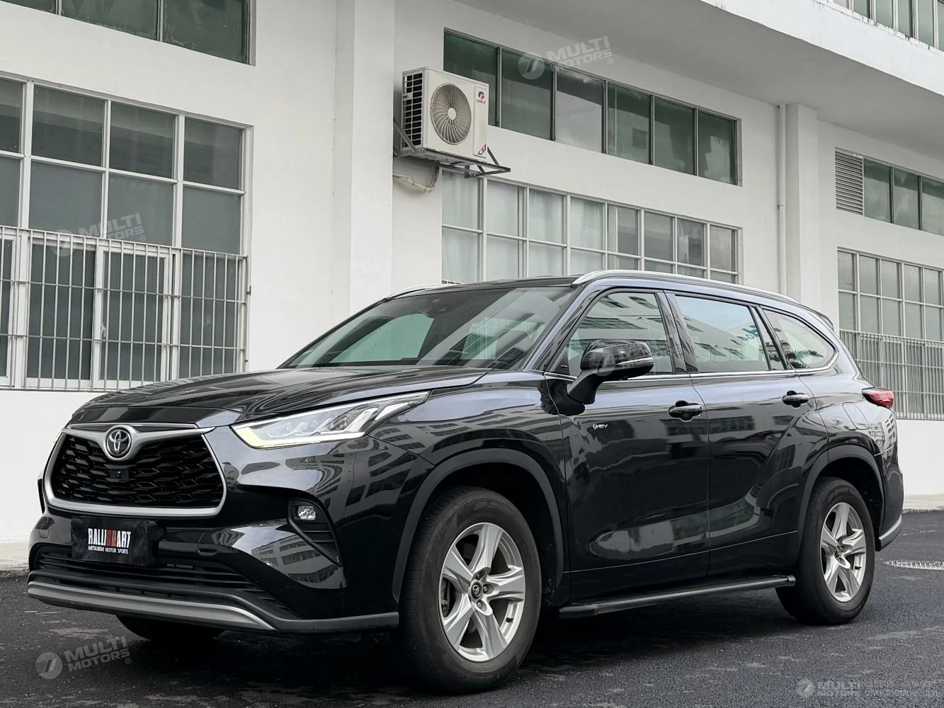  Highlander Dual engine 2.5L 2WD elite 5 seats