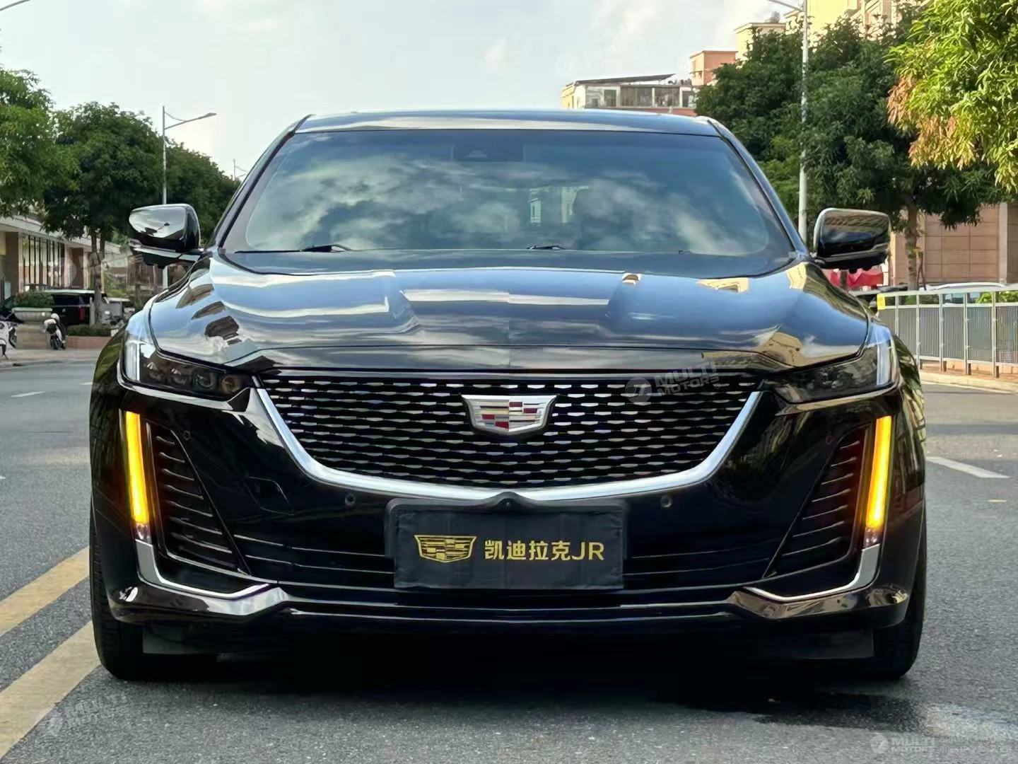  CT5 28T Luxury Standard