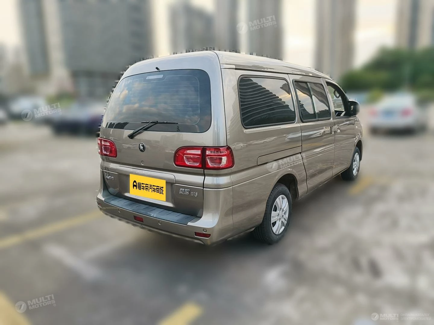  Lingzhi M5 1.6L long axis comfort 7 seats