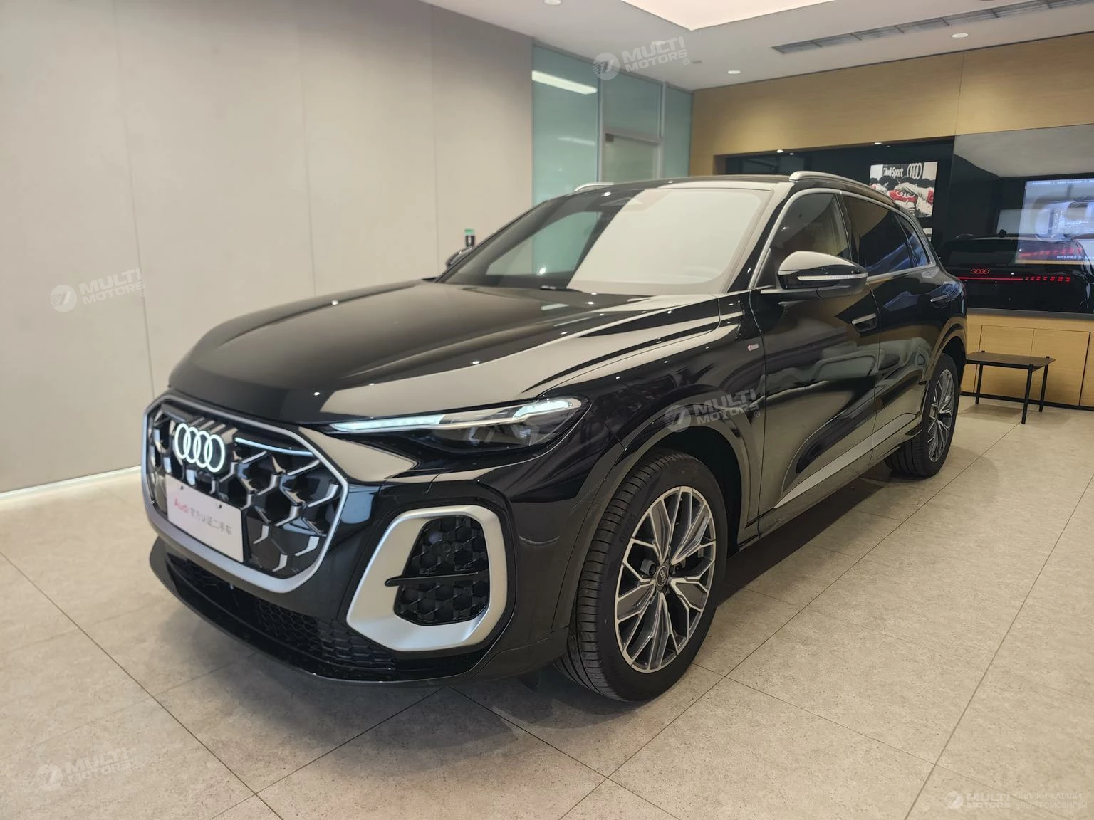 Электромобиль Audi Q5L 2.0T Millions of Users (2026)