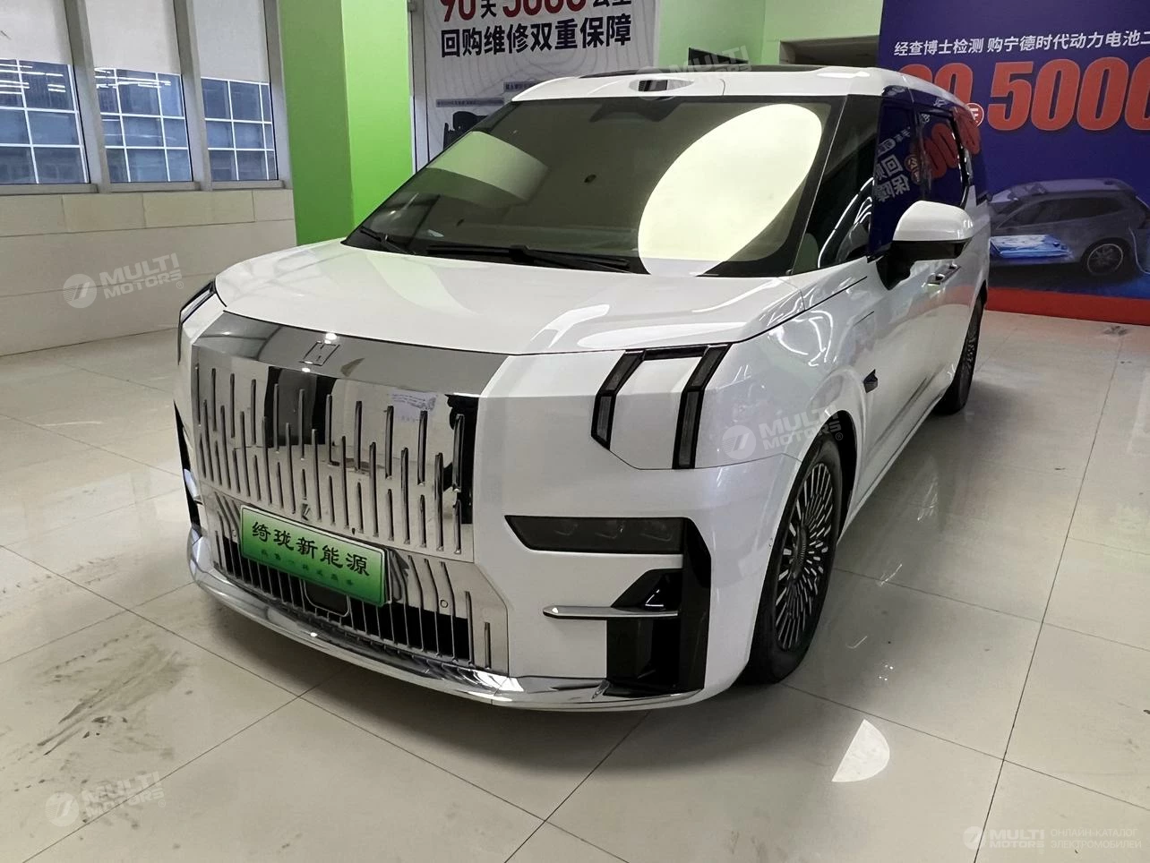  009 7 seats Aisle 2WD 108 kWh