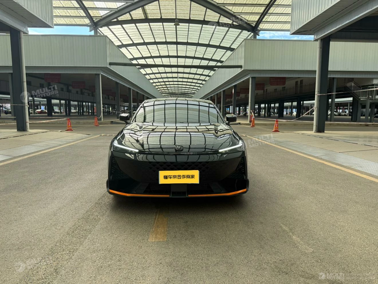  UNI-V 1.5T Premium Sport