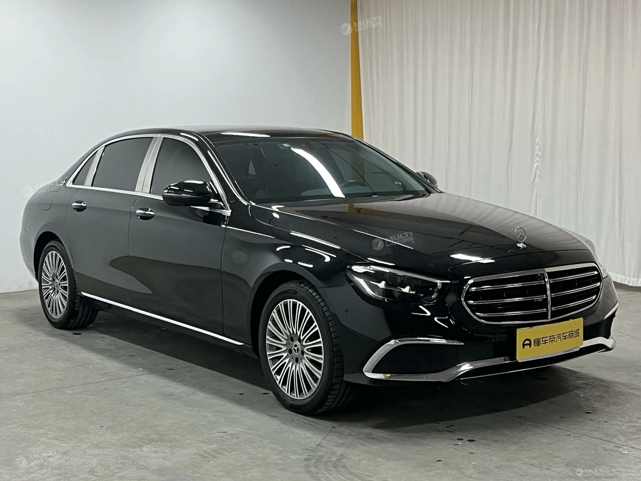  E-class Facelift E 300 L luxury sedan