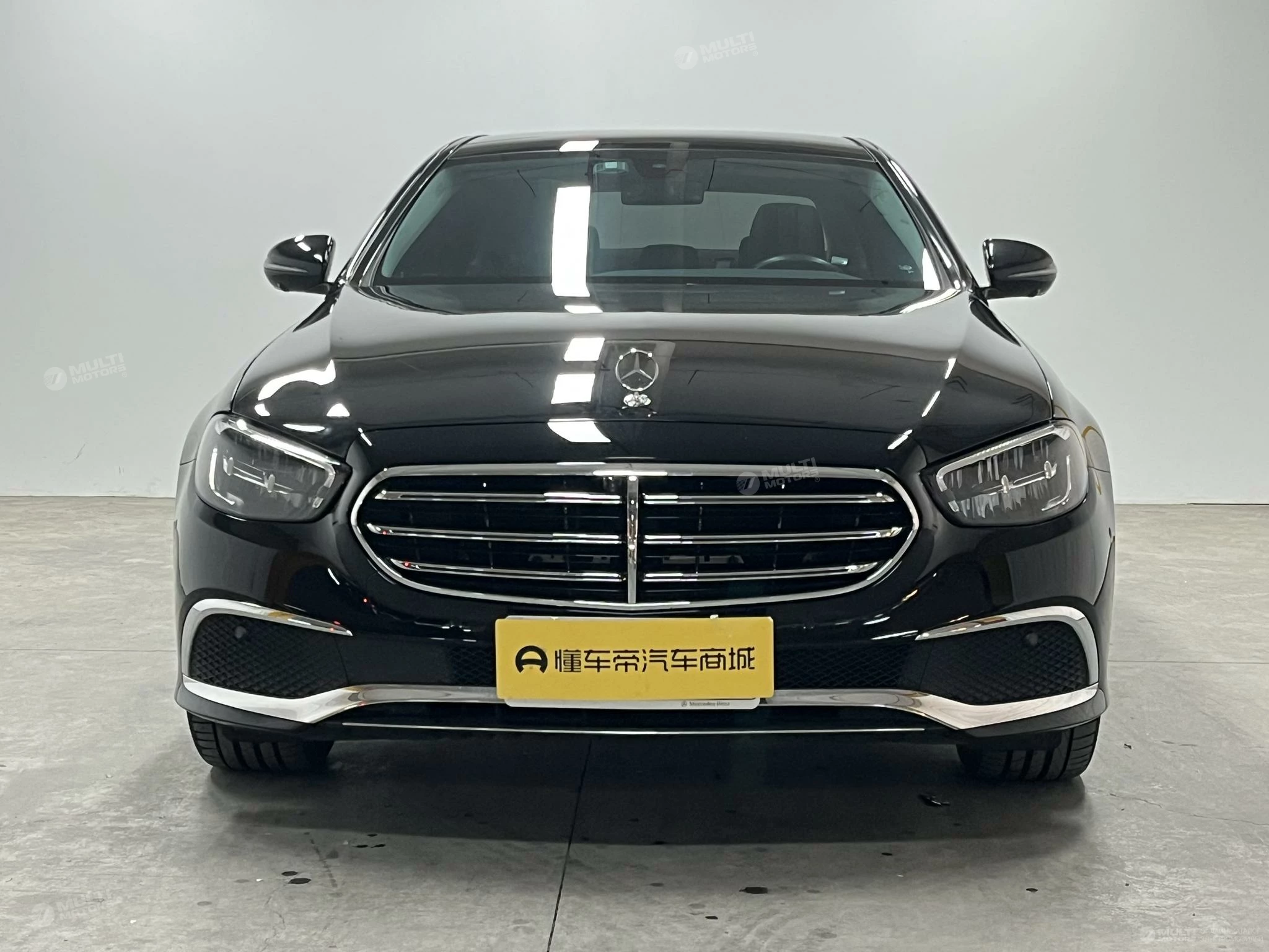  E-class Facelift E 300 L luxury sedan