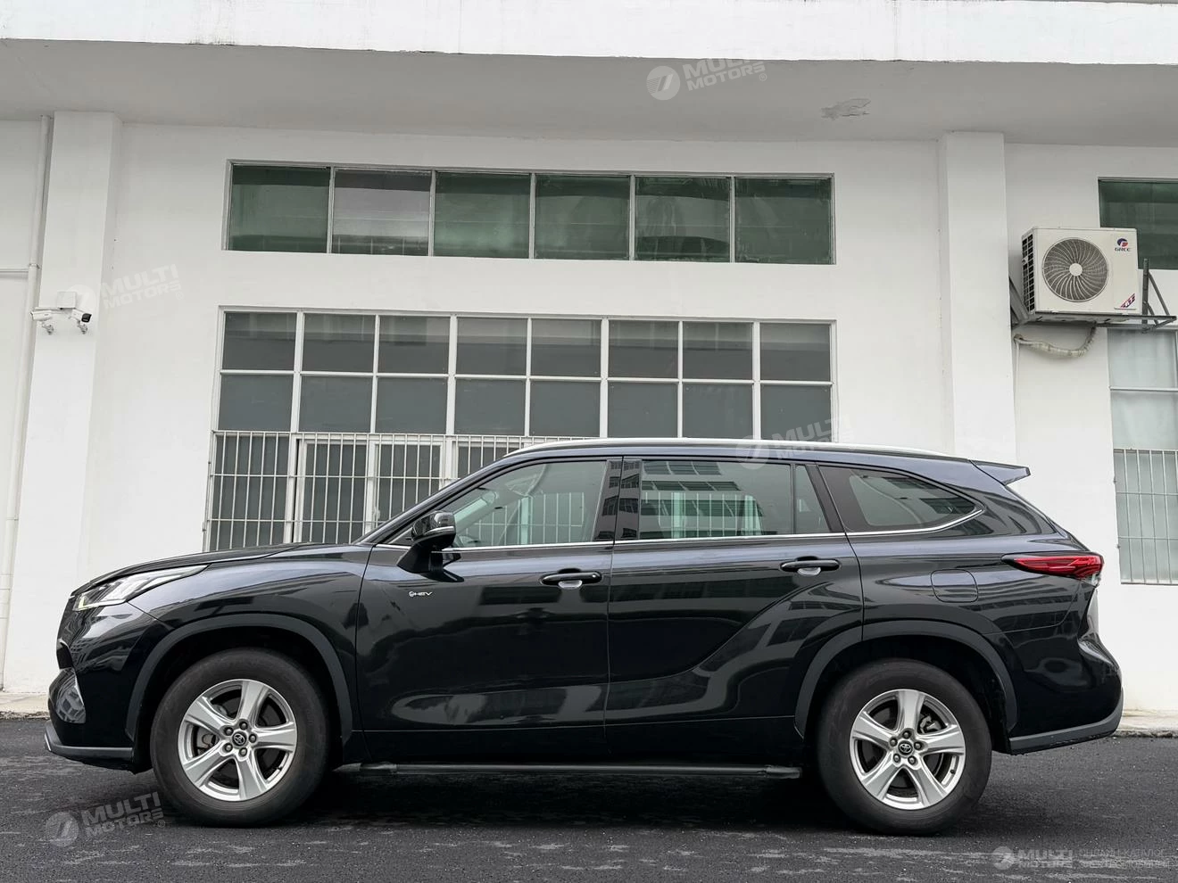  Highlander Dual engine 2.5L 2WD elite 5 seats