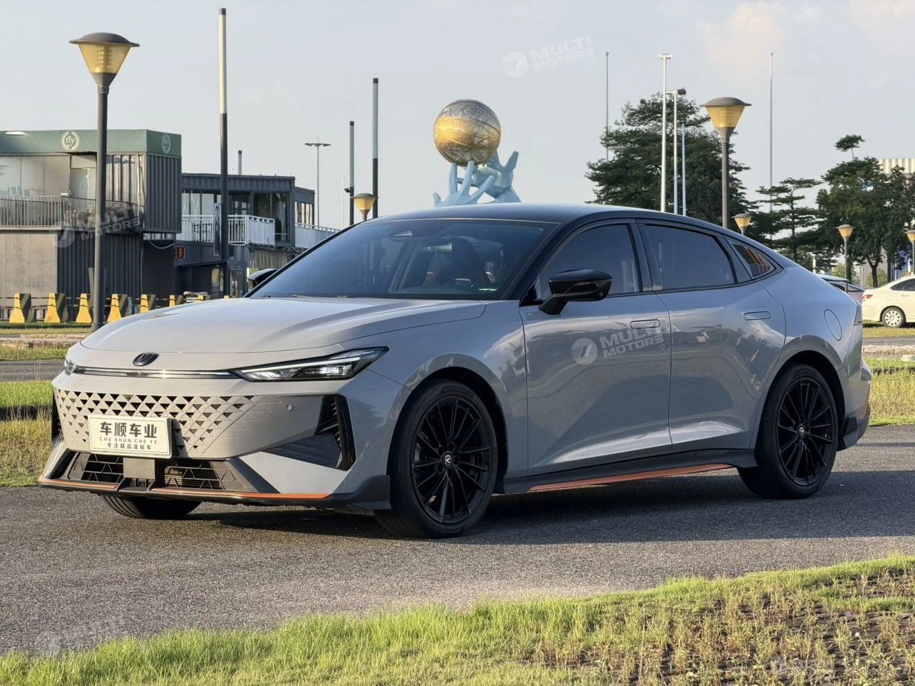  UNI-V 1.5T Premium Sport