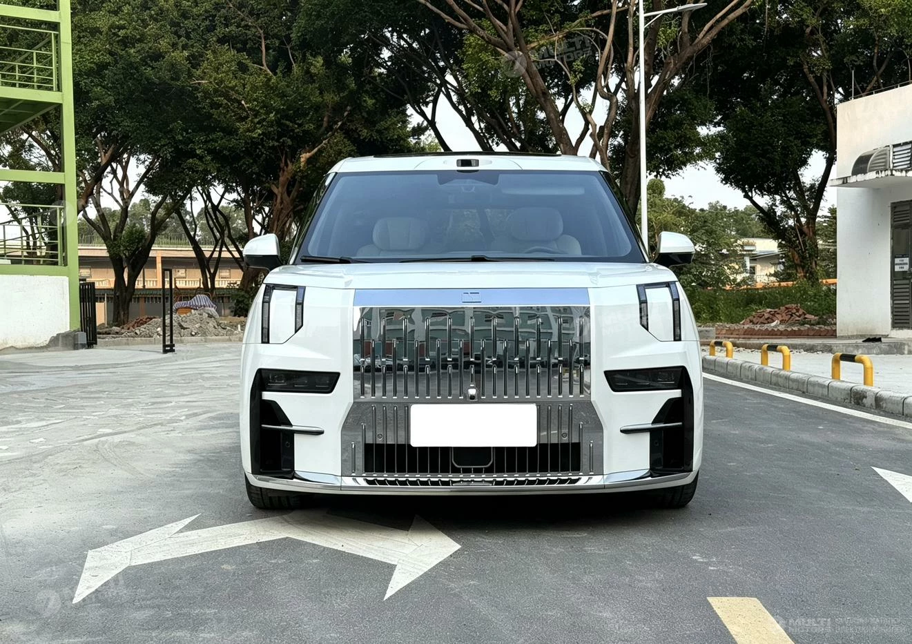  009 7 seats Aisle 4WD 108 kWh